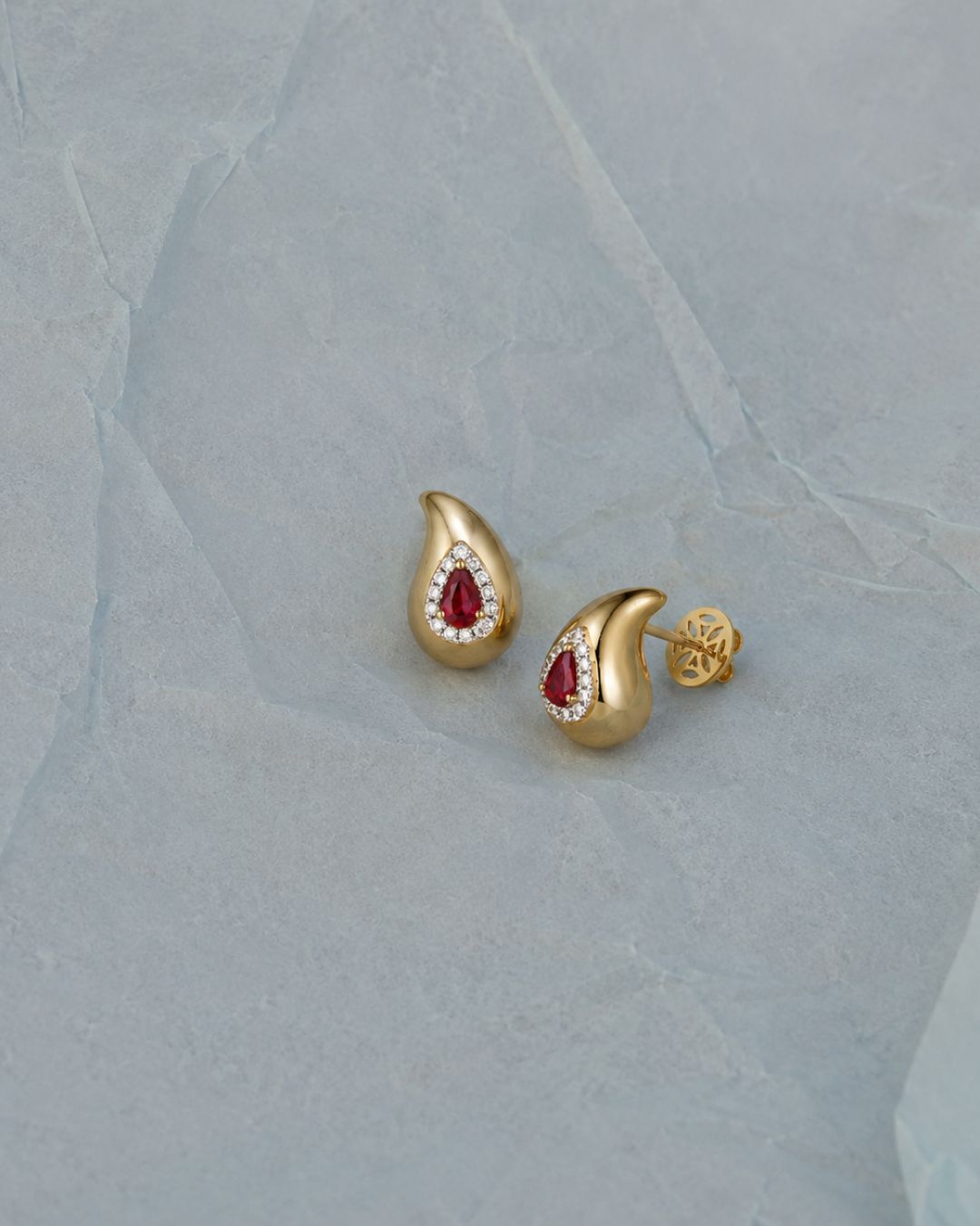 Aretes Pear